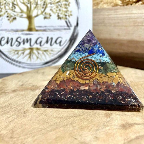 pyramide 7 chakras orgonite
