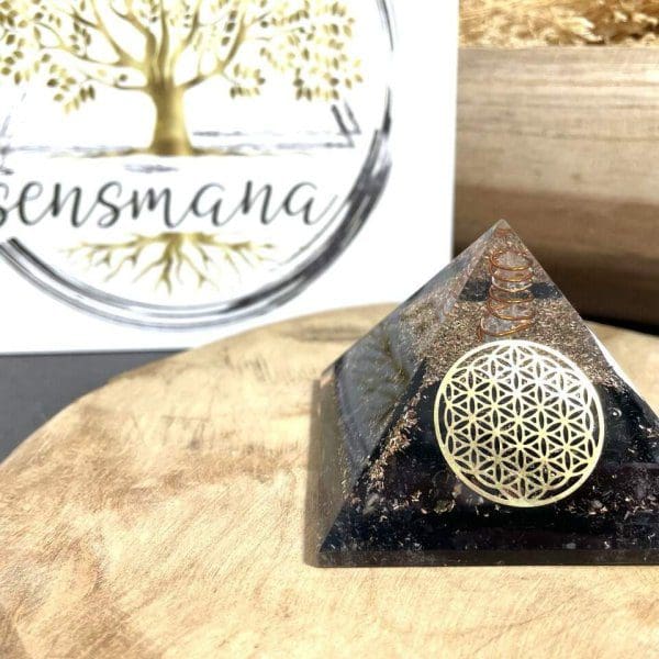 pyramide fleur de vie orgonite