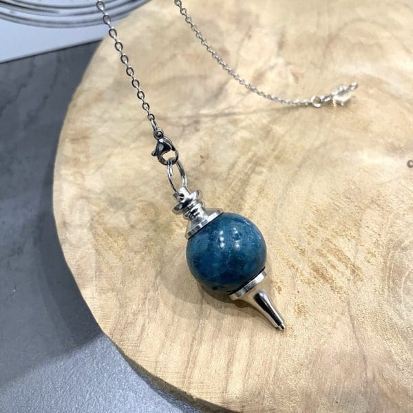pendule divinatoire boule apatite