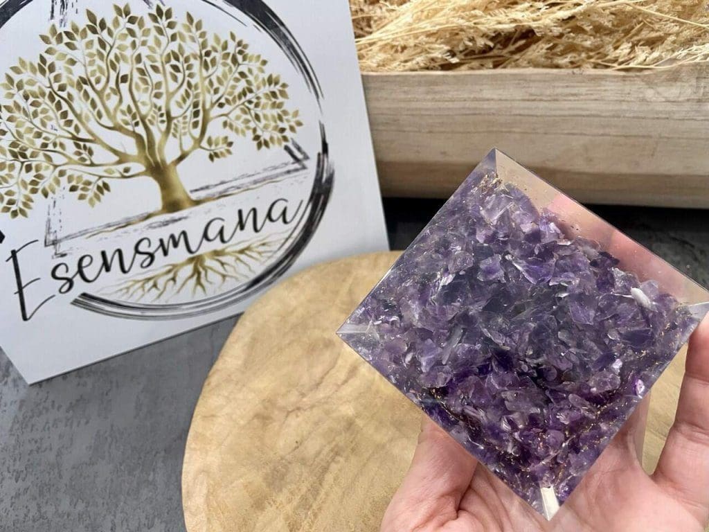 pyramide orgonite amethyste