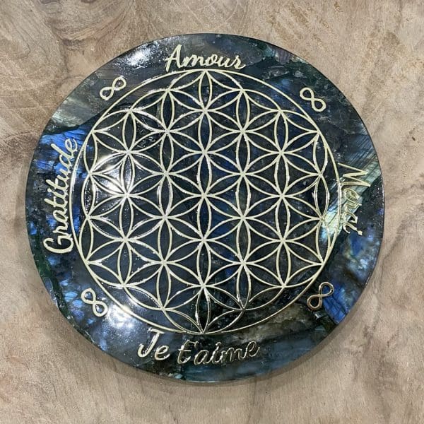 plateau labradorite fleur de vie mantra