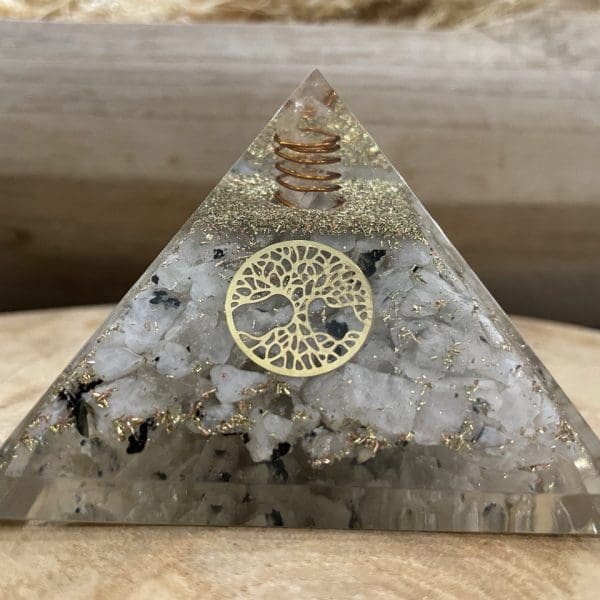 pyramide pierre de lune