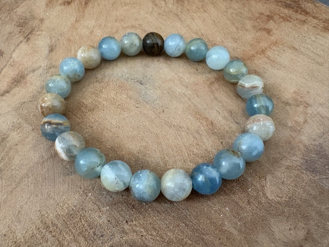 IMAGE 2026-04-03 09:24:28 Bracelet Calcite bleue EXTRA, "pause apaisante", perles 8 mm – Image 1