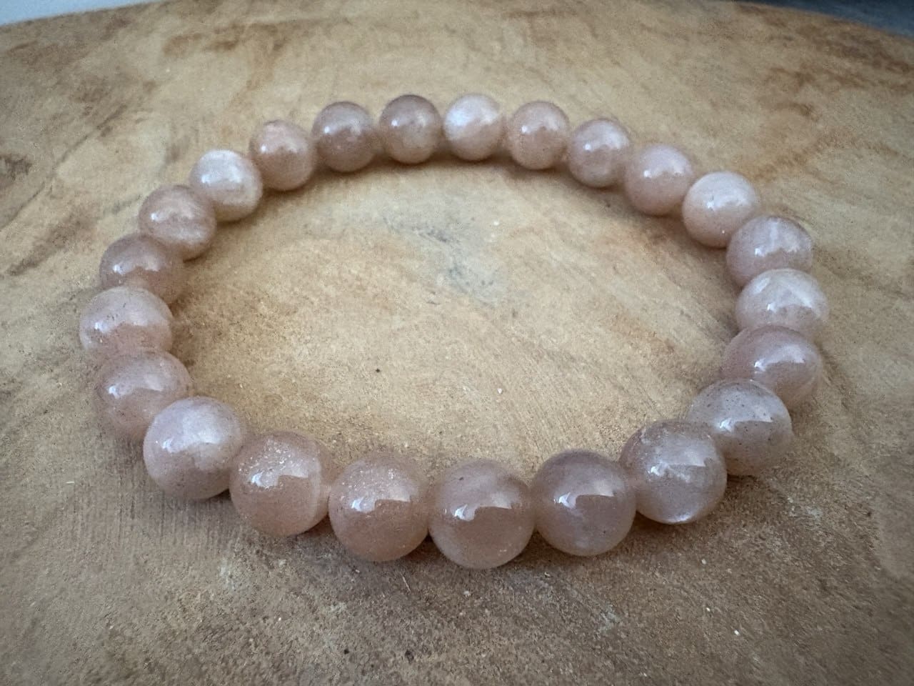 IMAGE 2026-04-28 06:44:09 Bracelet Pierre du Soleil EXTRA, "posture affirmée", perles 8 mm – Image 1