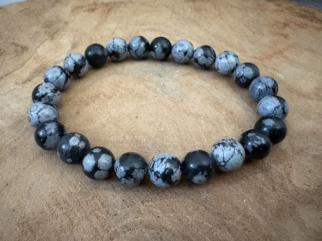 IMAGE 2026-04-28 07:13:05 Bracelet Obsidienne Flocon de neige noire, "retour à l'essentiel", perles 8 mm – Image 1