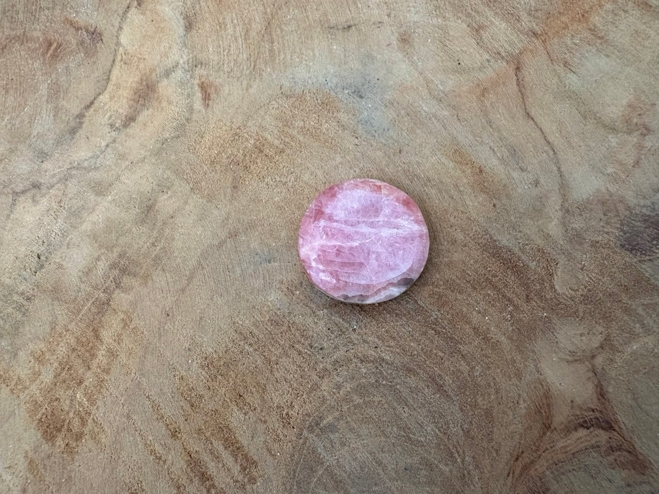 IMAGE 2026-07-09 14:47:23 Mini cabochon rhodocrosite EXTRA, 2,5 cm – Image 1