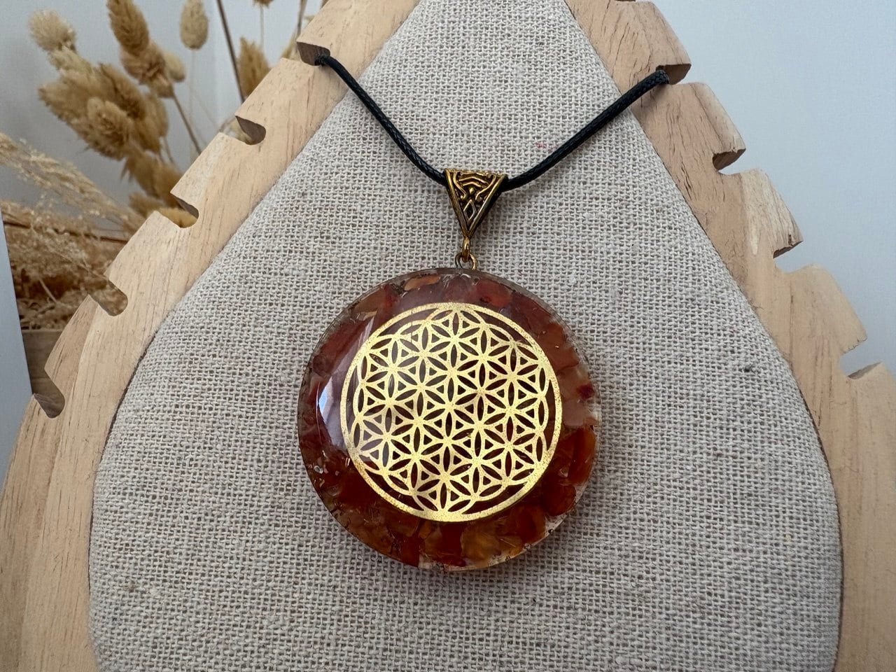 IMAGE 2026-07-09 16:42:53 Collier amulette, fleur de vie, Cornaline 4 cm – Image 1