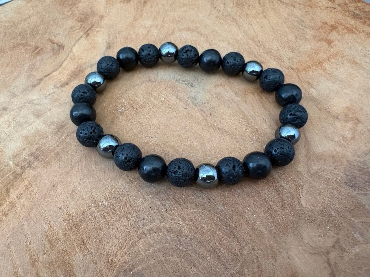 IMAGE 2026-07-25 19:20:05 Bracelet "Protection des cartomanciens" Pierre de Lave, Shungite, Hématite 8 mm – Image 1